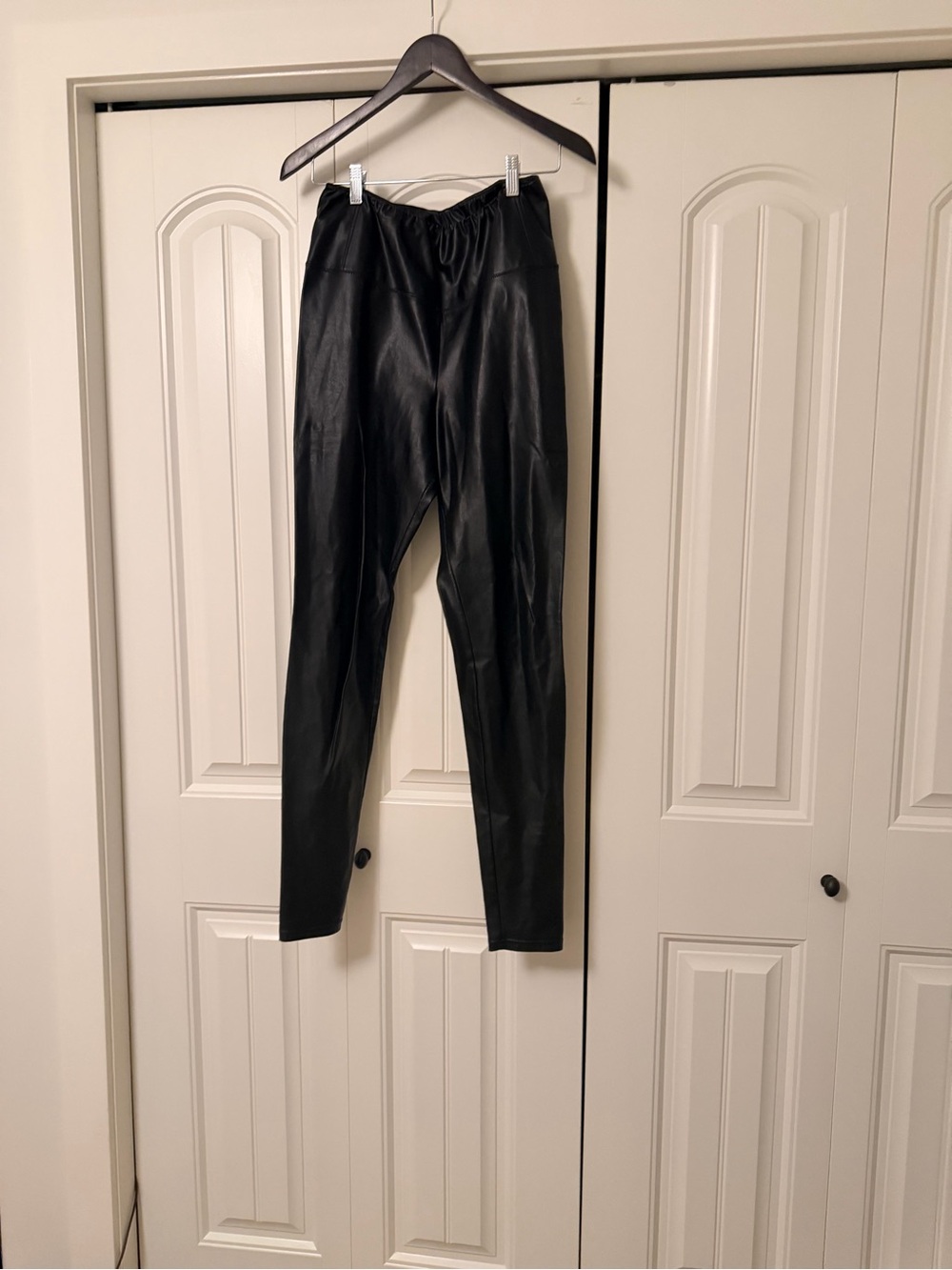 Aritzia Wilfred Free Daria Pant Leggings  size L